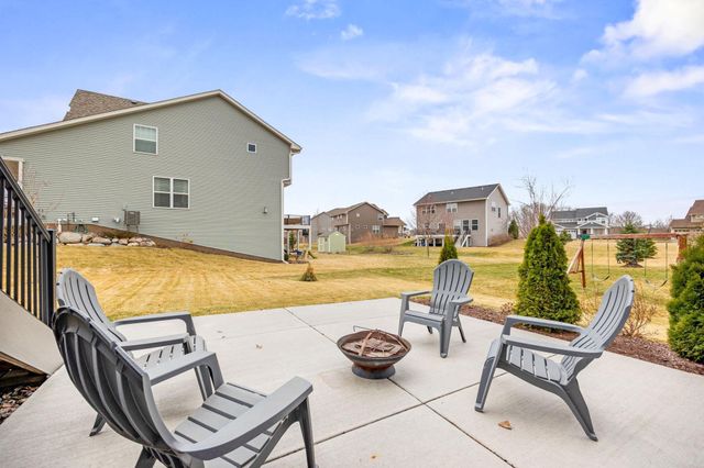 1865 Primrose Lane, Victoria, MN 55386