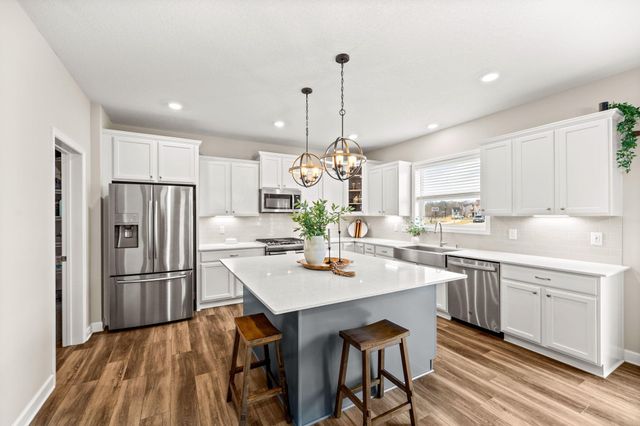 1865 Primrose Lane, Victoria, MN 55386