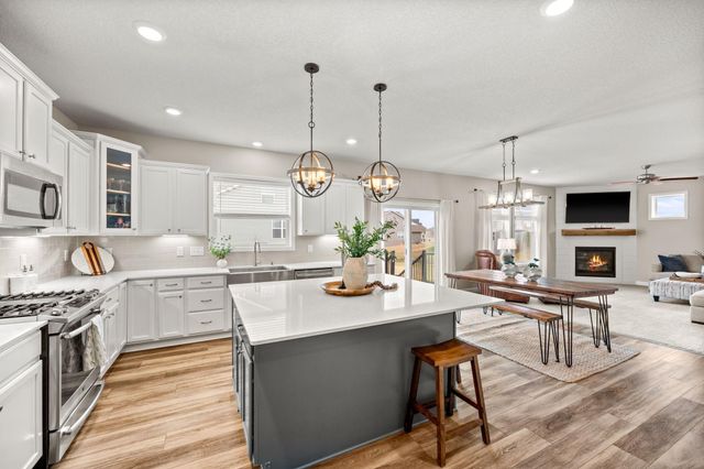 1865 Primrose Lane, Victoria, MN 55386