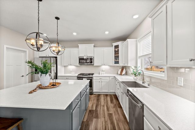 1865 Primrose Lane, Victoria, MN 55386