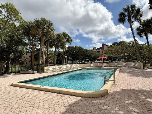 2304 S Cypress Bend Drive 615, Pompano Beach, FL 33069