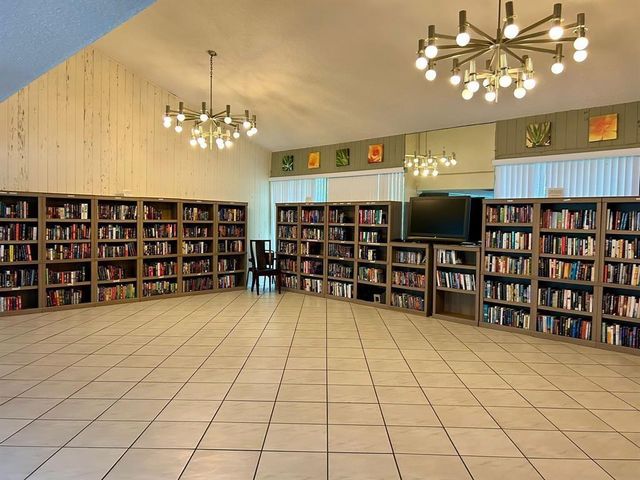 2304 S Cypress Bend Drive 615, Pompano Beach, FL 33069