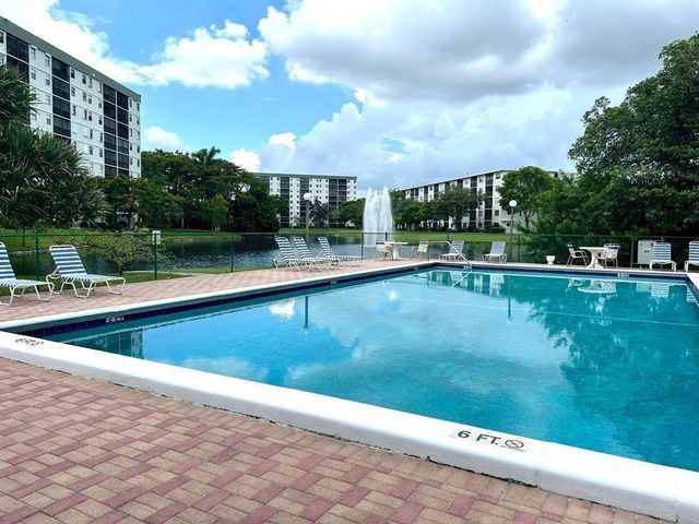 2304 S Cypress Bend Drive 615, Pompano Beach, FL 33069