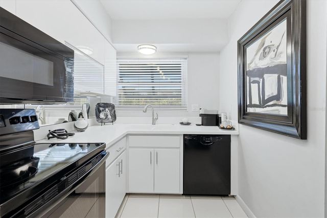 4660 OCEAN BOULEVARD Q2, Sarasota, FL 34242