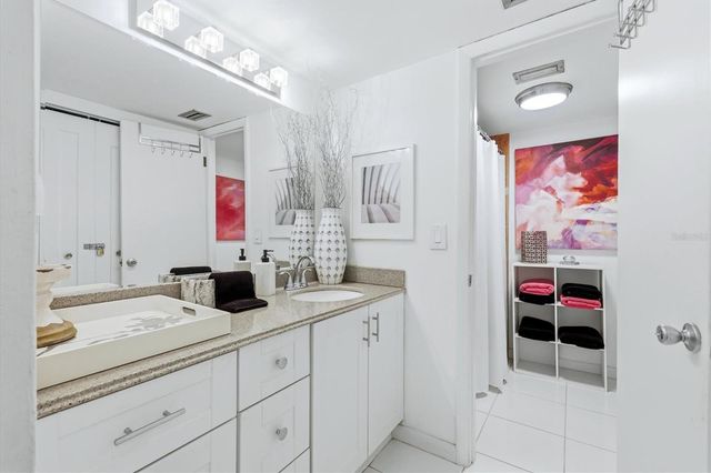 4660 OCEAN BOULEVARD Q2, Sarasota, FL 34242