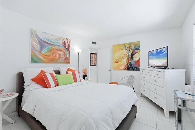4660 OCEAN BOULEVARD Q2, Sarasota, FL 34242