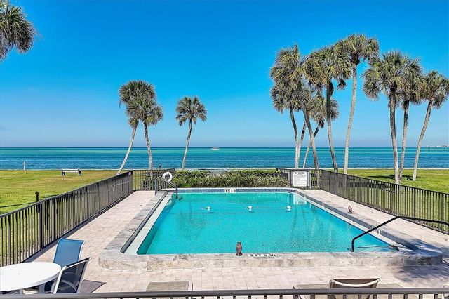 4660 OCEAN BOULEVARD Q2, Sarasota, FL 34242