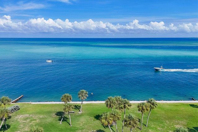 4660 OCEAN BOULEVARD Q2, Sarasota, FL 34242