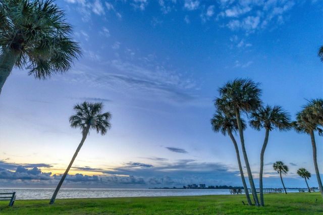 4660 OCEAN BOULEVARD Q2, Sarasota, FL 34242