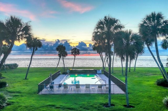 4660 OCEAN BOULEVARD Q2, Sarasota, FL 34242