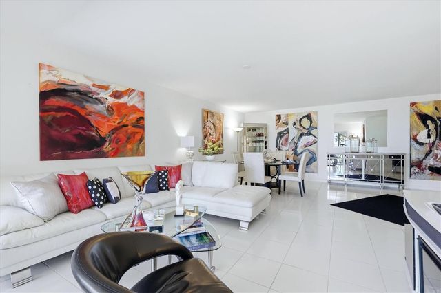 4660 OCEAN BOULEVARD Q2, Sarasota, FL 34242