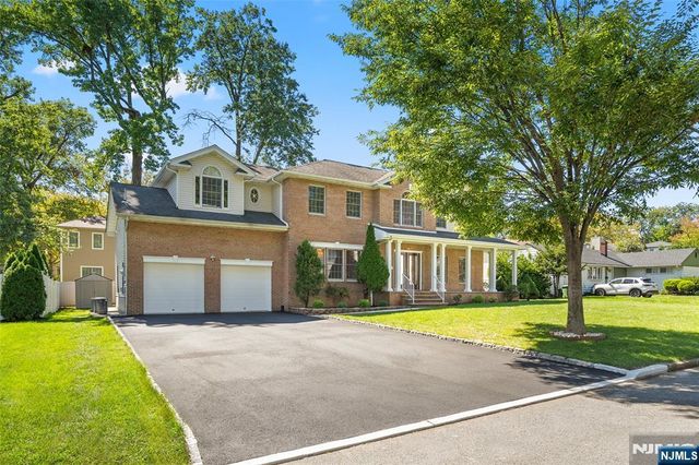 220 Concord Drive, Paramus, NJ 07652