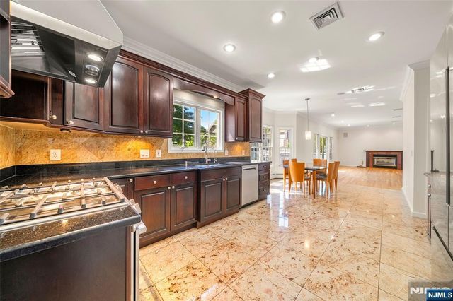 220 Concord Drive, Paramus, NJ 07652