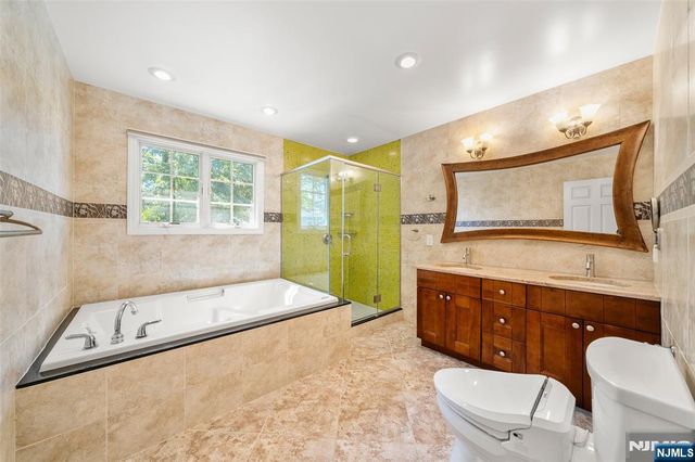 220 Concord Drive, Paramus, NJ 07652
