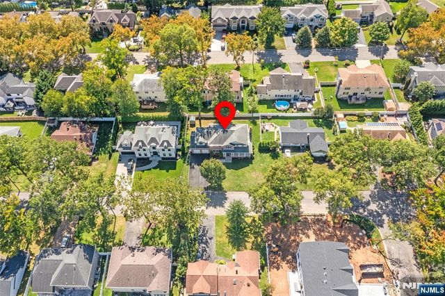 220 Concord Drive, Paramus, NJ 07652