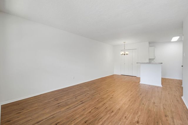 3224 Timmons Lane 128, Houston, TX 77027