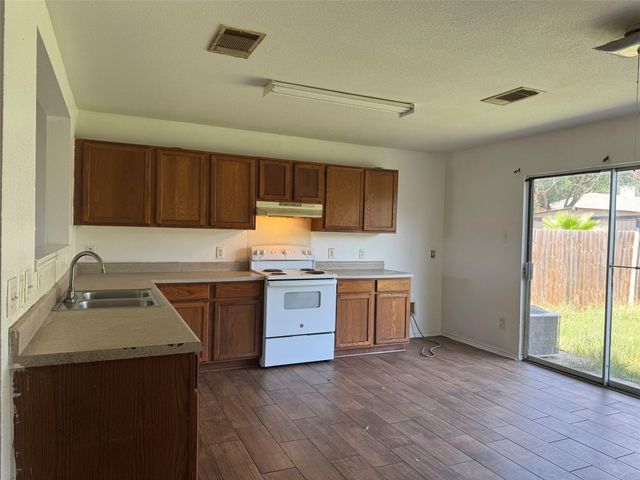13524 Coomes DR, Del Valle, TX 78617