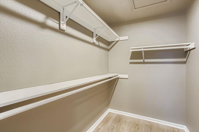 800 Country Place Drive 408, Houston, TX 77079