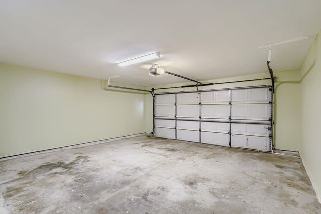 800 Country Place Drive 408, Houston, TX 77079