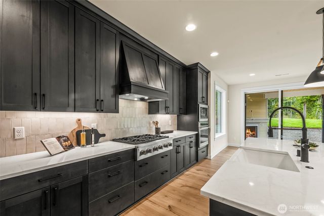 3035 SE Nyeri Trail, Olalla, WA 98359