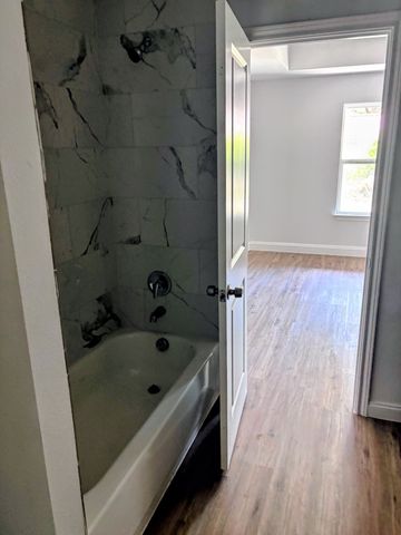 714 Cedarcrest Drive, Tool, TX 75143