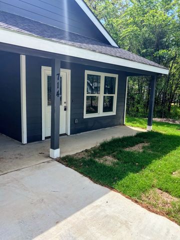 714 Cedarcrest Drive, Tool, TX 75143