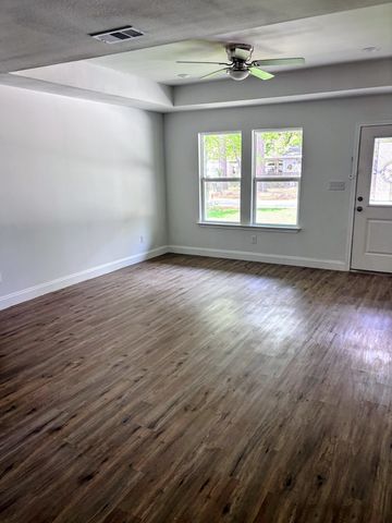 714 Cedarcrest Drive, Tool, TX 75143