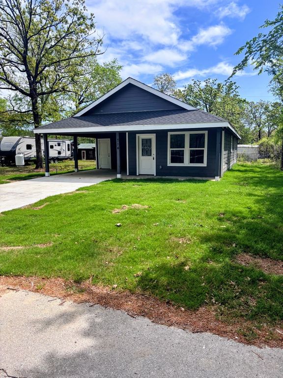 714 Cedarcrest Drive, Tool, TX 75143