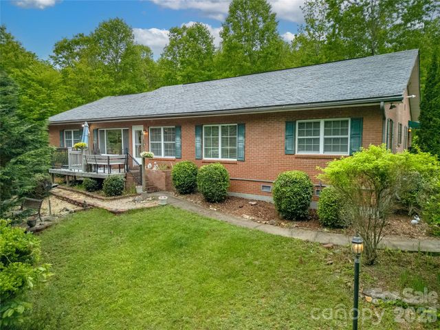 229 Hubbard Hollow Road, Rosman, NC 28772