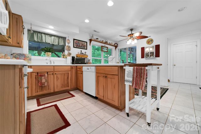 229 Hubbard Hollow Road, Rosman, NC 28772