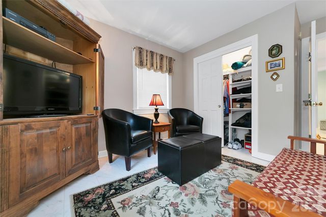 229 Hubbard Hollow Road, Rosman, NC 28772