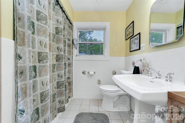 229 Hubbard Hollow Road, Rosman, NC 28772