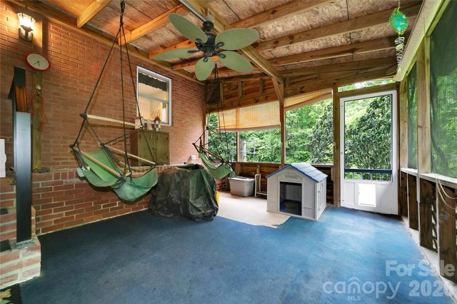 229 Hubbard Hollow Road, Rosman, NC 28772