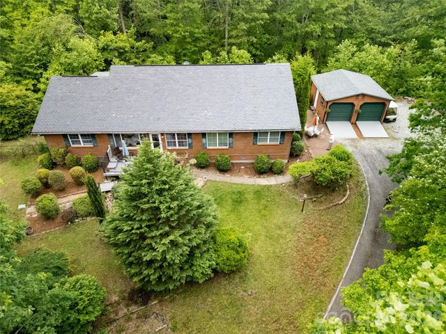 229 Hubbard Hollow Road, Rosman, NC 28772