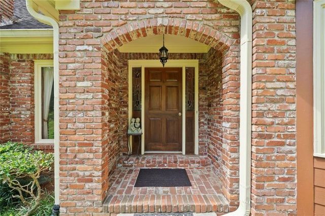 3436 Laurelwood NE Court, Roswell, GA 30075