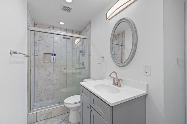 2522 W Jefferson Boulevard, Dallas, TX 75211