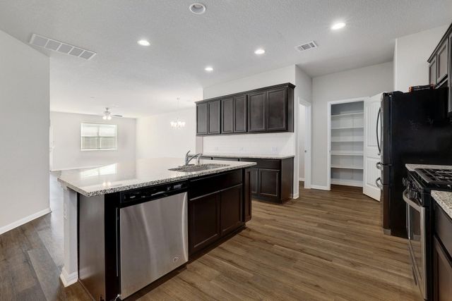 105 Brunnen WAY, Georgetown, TX 78626
