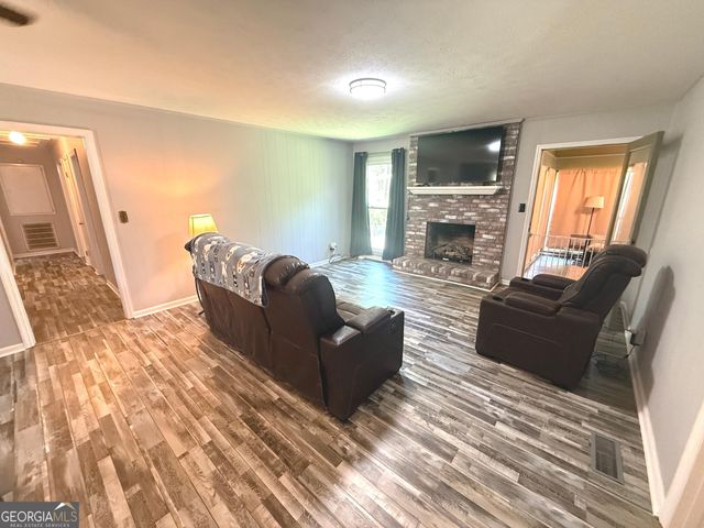 122 Ponderosa Drive, Swainsboro, GA 30401