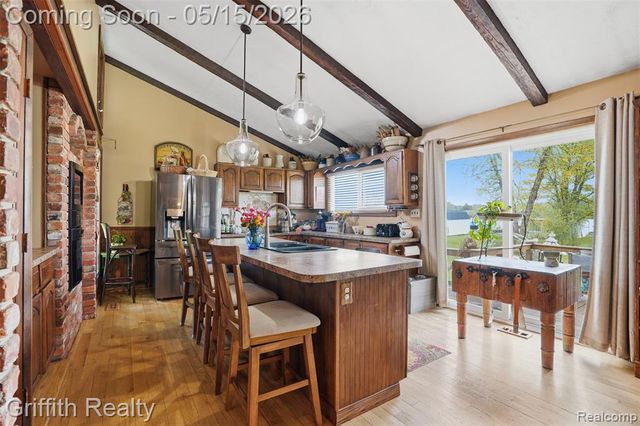 2901 School Lake Drive, Brighton, MI 48114