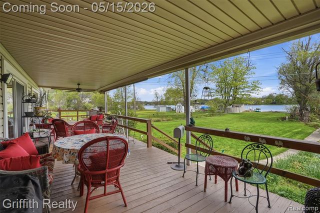 2901 School Lake Drive, Brighton, MI 48114
