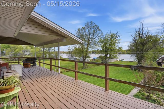 2901 School Lake Drive, Brighton, MI 48114
