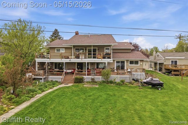 2901 School Lake Drive, Brighton, MI 48114