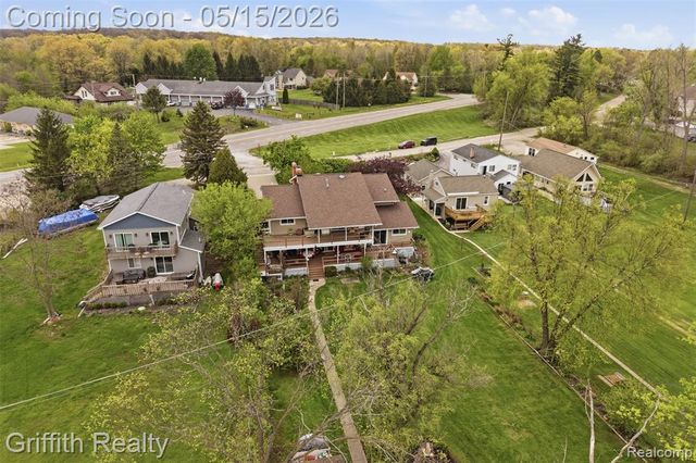 2901 School Lake Drive, Brighton, MI 48114