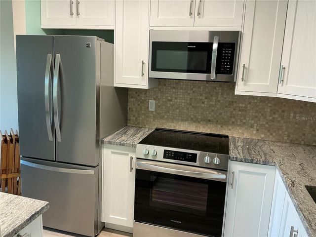 1860 MASSACHUSETTS AVENUE NE 311, St Petersburg, FL 33703