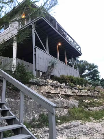 1435 Trail Pass, Canyon Lake, TX 78133