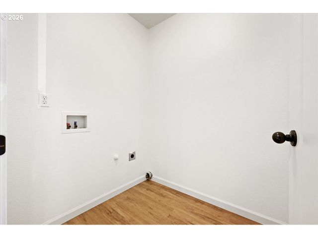 6311 Se WOODSTOCK Blvd, Portland, OR 97206