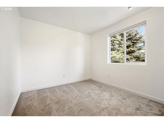 6311 Se WOODSTOCK Blvd, Portland, OR 97206