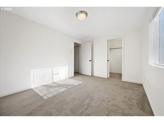 6311 Se WOODSTOCK Blvd, Portland, OR 97206