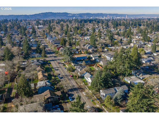 6311 Se WOODSTOCK Blvd, Portland, OR 97206