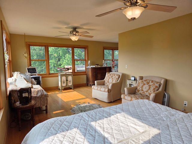 17634 240th Street, Hutchinson Twp, MN 55350